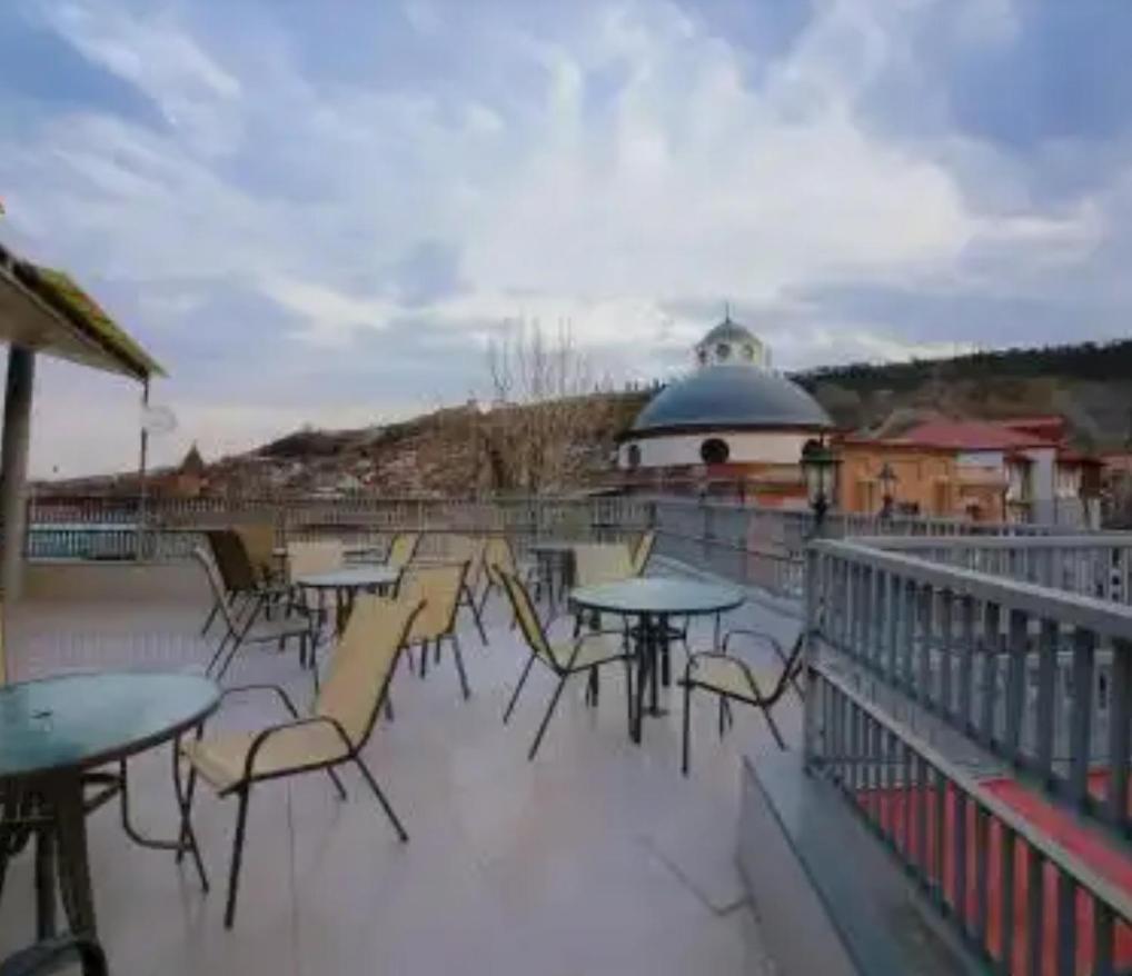 Royal Hotel Tbilisi Ngoại thất bức ảnh